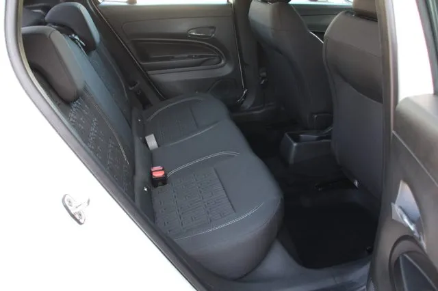 Fiat 600 1.2 110CV Hybrid PACK CONFORT - Foto 10