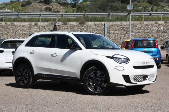 Fiat 600 Hybrid DCT MHEV PACK STYLE - Foto 3