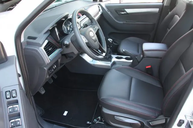 EVO Cross4 2.0 Turbo Diesel Doppia Cabina VARI COLORI - Foto 14