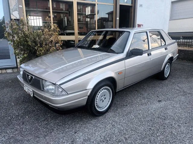 Alfa Romeo 75 75 1.8i turbo America - Foto 1