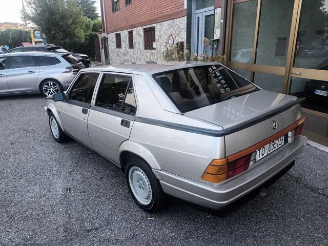 Alfa Romeo 75 75 1.8i turbo America - Foto 2