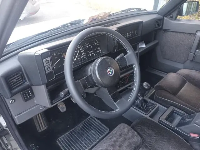 Alfa Romeo 75 75 1.8i turbo America - Foto 3