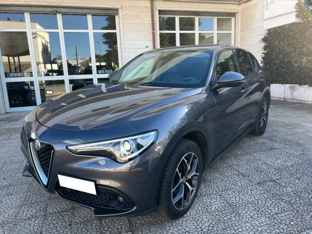 Alfa Romeo Stelvio Stelvio 2.2 T.diesel 210 CV AT8 Q4 Super - Foto 1