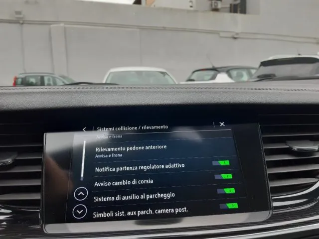 Opel insignia - dettaglio 14