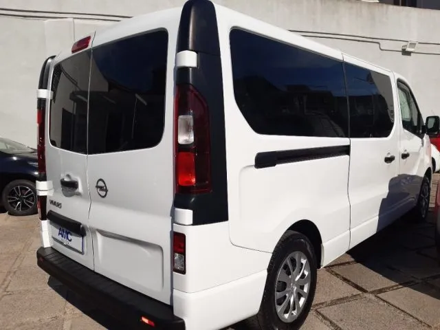 Opel vivaro - dettaglio 3