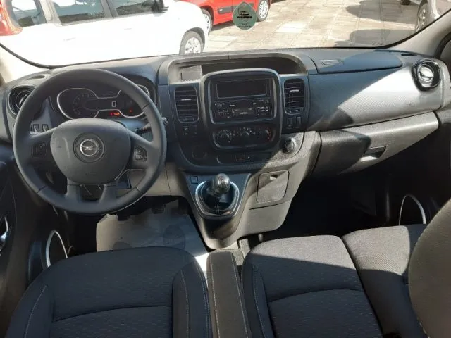 Opel vivaro - dettaglio 5