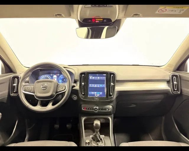 Volvo XC40 2.0 D3 MOMENTUM - Foto 4