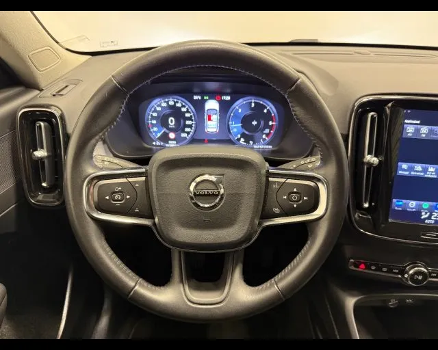 Volvo XC40 2.0 D3 MOMENTUM - Foto 5