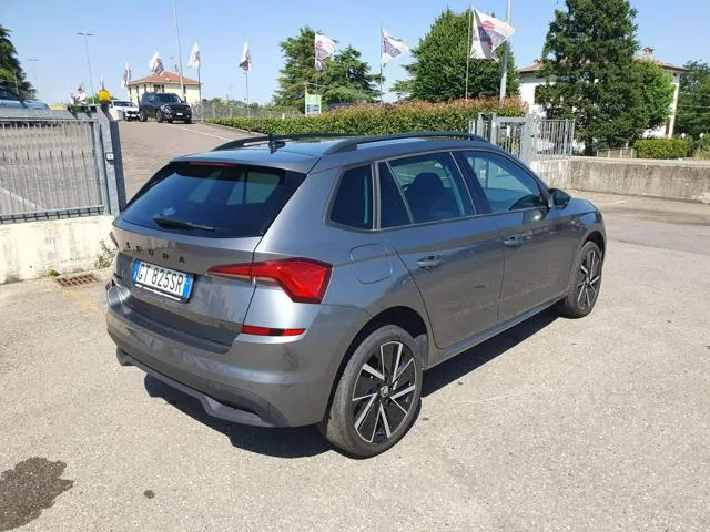 Skoda Kamiq Kamiq 1.0 TSI 110 CV Black Dots - Foto 7