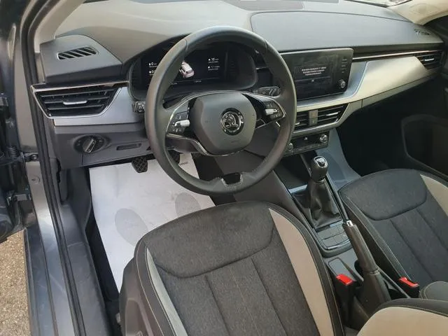 Skoda Kamiq Kamiq 1.0 TSI 110 CV Black Dots - Foto 10