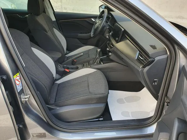 Skoda Kamiq Kamiq 1.0 TSI 110 CV Black Dots - Foto 12
