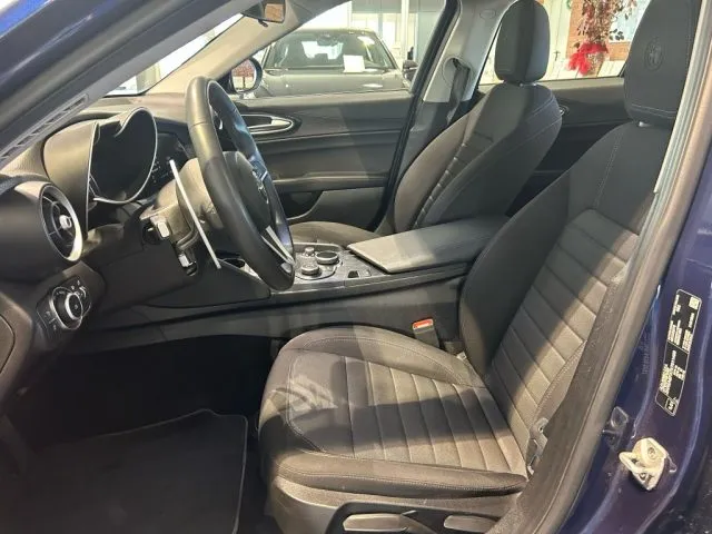 Alfa Romeo Giulia 2.2 Turbodiesel 136 CV AT8 Business NAVI - 19 - Foto 8