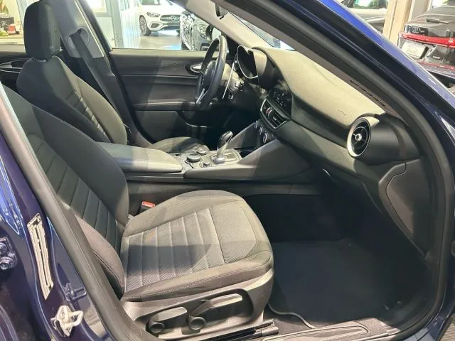 Alfa Romeo Giulia 2.2 Turbodiesel 136 CV AT8 Business NAVI - 19 - Foto 11