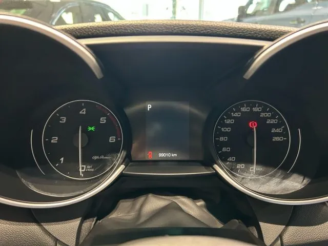 Alfa Romeo Giulia 2.2 Turbodiesel 136 CV AT8 Business NAVI - 19 - Foto 13