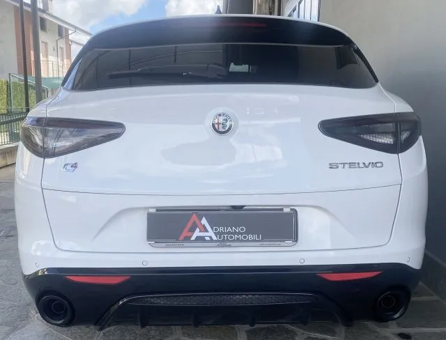 Alfa Romeo Stelvio Stelvio 2.2 T.diesel 210CV AT8 Q4 Veloce - Foto 4