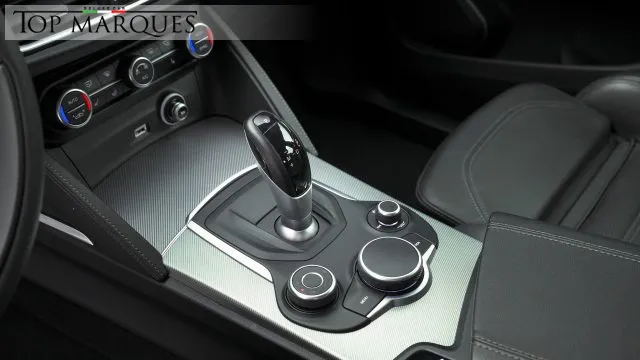 Alfa Romeo Stelvio Stelvio 2.0 Turbo 280CV AT8 Q4 B-Tech - Foto 13