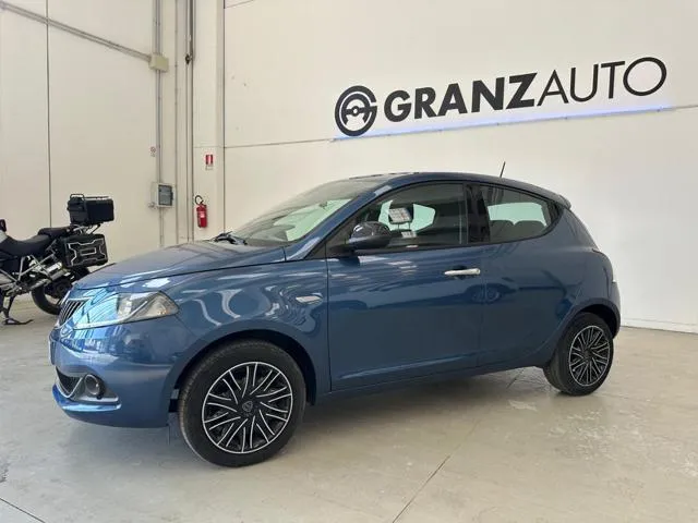Lancia Ypsilon 1.0 FireFly 5 porte S&S Hybrid Gold - Foto 2