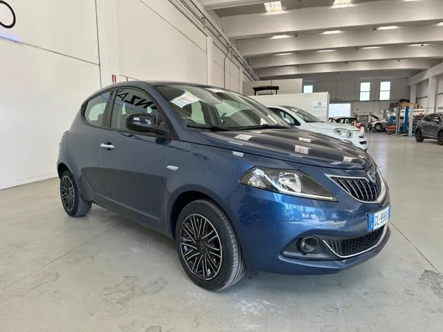 Lancia Ypsilon 1.0 FireFly 5 porte S&S Hybrid Gold - Foto 3