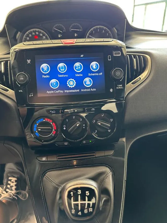 Lancia Ypsilon 1.0 FireFly 5 porte S&S Hybrid Gold - Foto 12