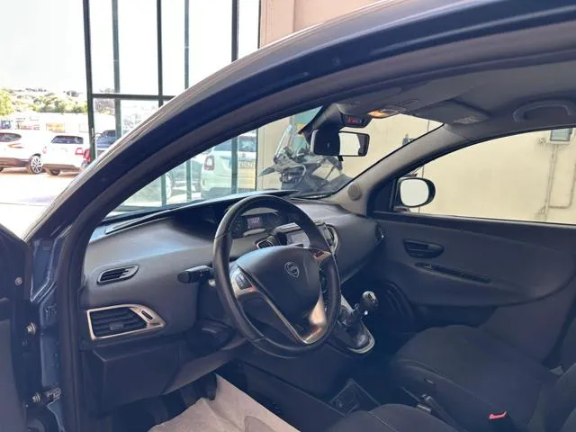Lancia Ypsilon 1.0 FireFly 5 porte S&S Hybrid Gold - Foto 14
