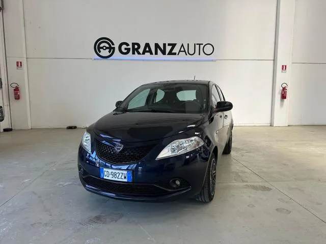 Lancia Ypsilon 1.0 FireFly 5 porte S&S Hybrid Ecochic Gold - Foto 2