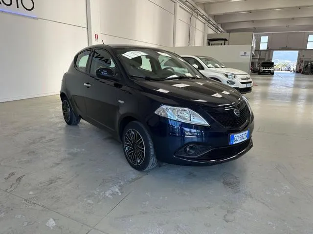 Lancia Ypsilon 1.0 FireFly 5 porte S&S Hybrid Ecochic Gold - Foto 3