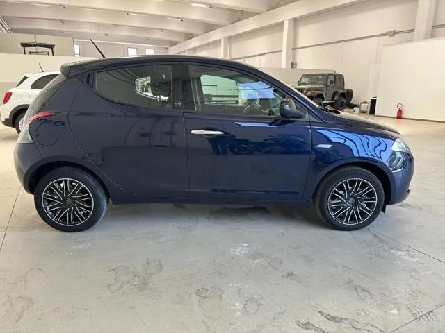 Lancia Ypsilon 1.0 FireFly 5 porte S&S Hybrid Ecochic Gold - Foto 4