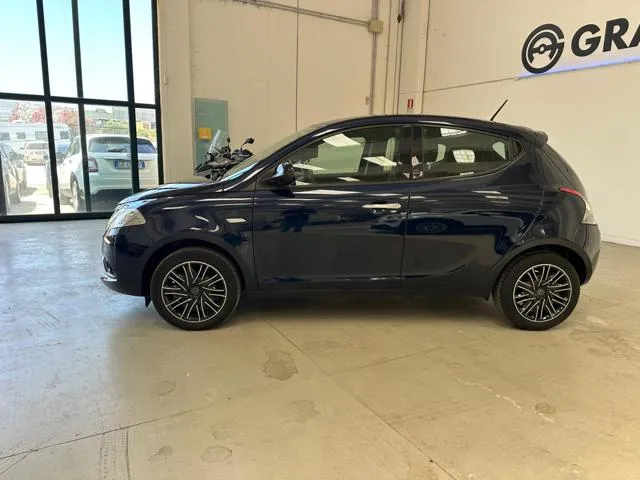 Lancia Ypsilon 1.0 FireFly 5 porte S&S Hybrid Ecochic Gold - Foto 5