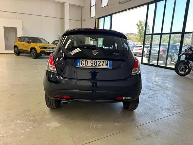 Lancia Ypsilon 1.0 FireFly 5 porte S&S Hybrid Ecochic Gold - Foto 6