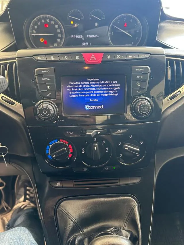 Lancia Ypsilon 1.0 FireFly 5 porte S&S Hybrid Ecochic Gold - Foto 10