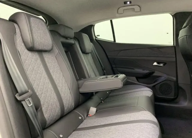 Peugeot 408 408 PureTech 130 S&S EAT8 Allure Pack - Foto 10