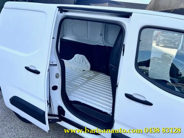 Opel Combo Cargo XL 1.6 Diesel 100CV S&S PL 3 Posti - Foto 10