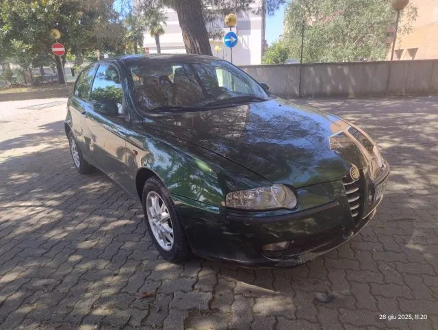 Alfa romeo 147 - dettaglio 2
