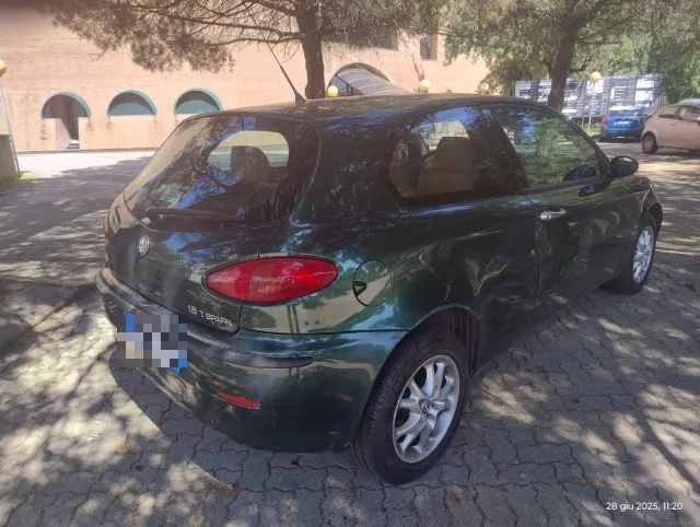 Alfa romeo 147 - dettaglio 3