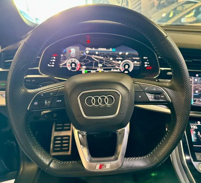 Audi Q8 50 TDI 286 CV quattro tiptronic Sport - Foto 13