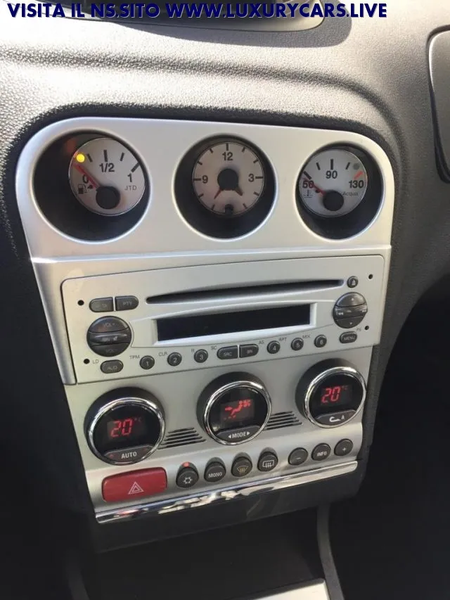 Alfa romeo 156 - dettaglio 8