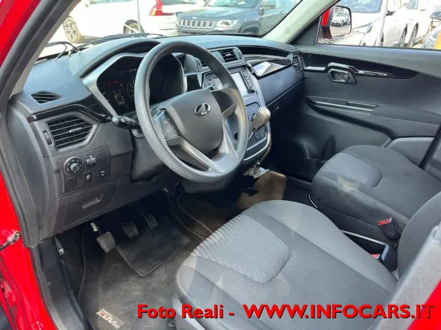 Mahindra KUV100 KUV100 1.2 VVT K8 - Foto 13