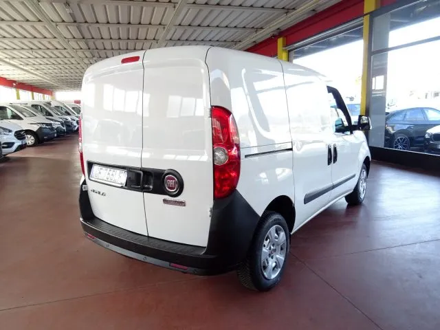 Fiat Doblo Doblò1.6 MJT105CV S&S PC-TN Cargo 3Posti - Foto 4