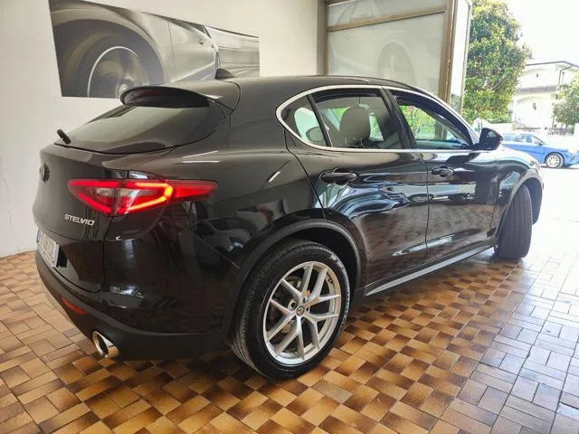 Alfa Romeo Stelvio Stelvio 2.2 T.diesel 210CV AT8 Q4 Veloce - Foto 3