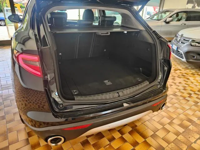 Alfa Romeo Stelvio Stelvio 2.2 T.diesel 210CV AT8 Q4 Veloce - Foto 8