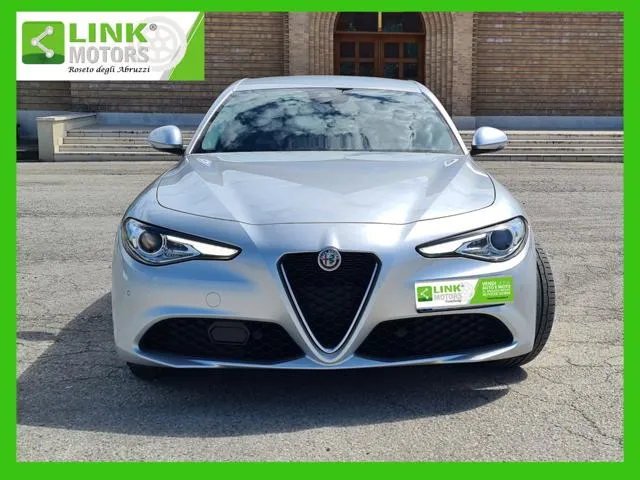 Alfa Romeo Giulia 2.2 Turbodiesel 190 CV AT8 Ti - TAGLIANDATA - Foto 3