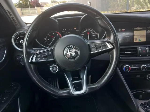 Alfa Romeo Giulia 2.2 Turbodiesel 190 CV AT8 Ti - TAGLIANDATA - Foto 8