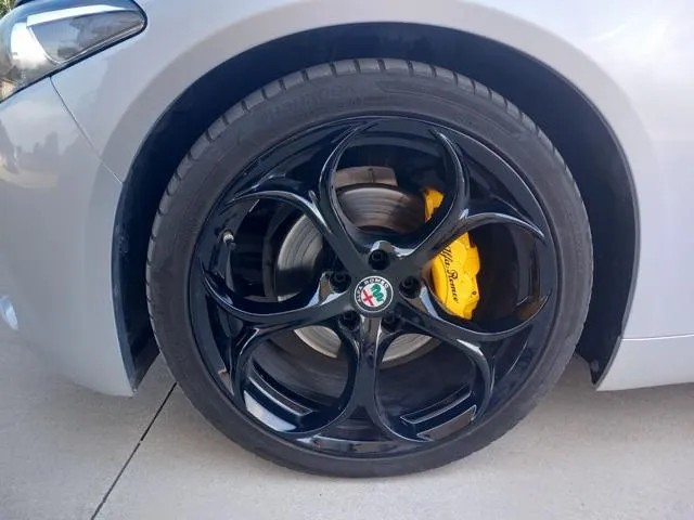 Alfa Romeo Giulia 2.2 Turbodiesel 190 CV AT8 Ti - TAGLIANDATA - Foto 10