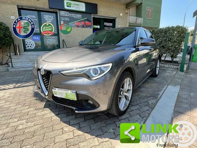 Alfa Romeo Stelvio Stelvio 2.2 T.diesel 210 CV AT8 Q4 Exec. - Foto 1