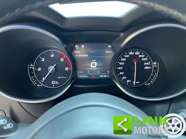 Alfa Romeo Stelvio Stelvio 2.2 T.diesel 210 CV AT8 Q4 Exec. - Foto 2
