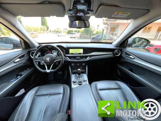 Alfa Romeo Stelvio Stelvio 2.2 T.diesel 210 CV AT8 Q4 Exec. - Foto 3