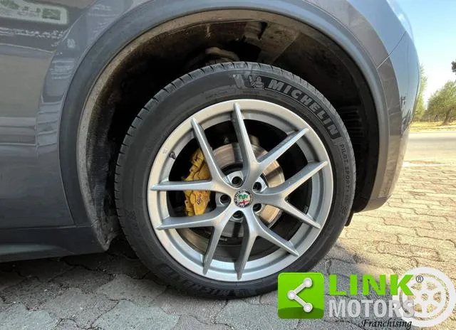Alfa Romeo Stelvio Stelvio 2.2 T.diesel 210 CV AT8 Q4 Exec. - Foto 8