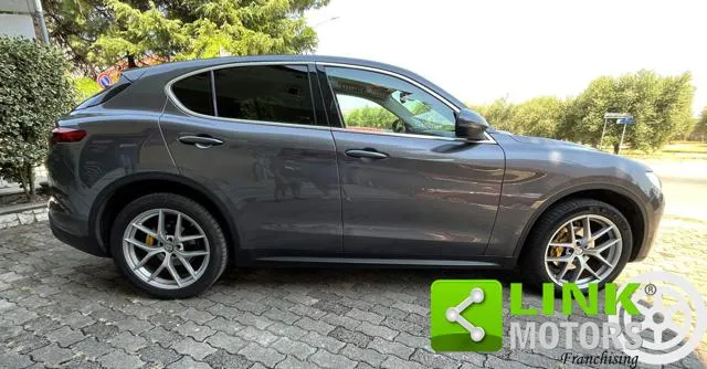 Alfa Romeo Stelvio Stelvio 2.2 T.diesel 210 CV AT8 Q4 Exec. - Foto 10