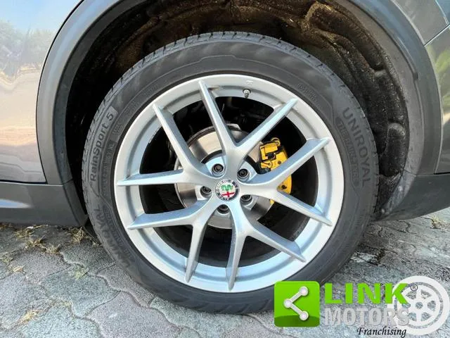 Alfa Romeo Stelvio Stelvio 2.2 T.diesel 210 CV AT8 Q4 Exec. - Foto 14