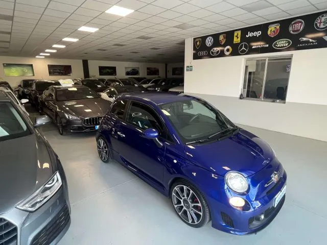 Abarth 595 1.4 16v t. t-jet Yamaha Factory Racing 160cv - Foto 17
